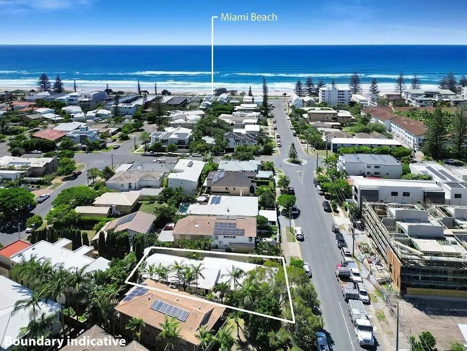 Riviera Road Miami - 4Brm Dual Villa Gold Coast Australien