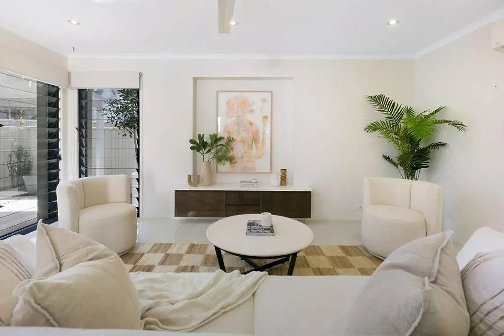 Riviera Road Miami - 4Brm Dual Villa Gold Coast 0*,